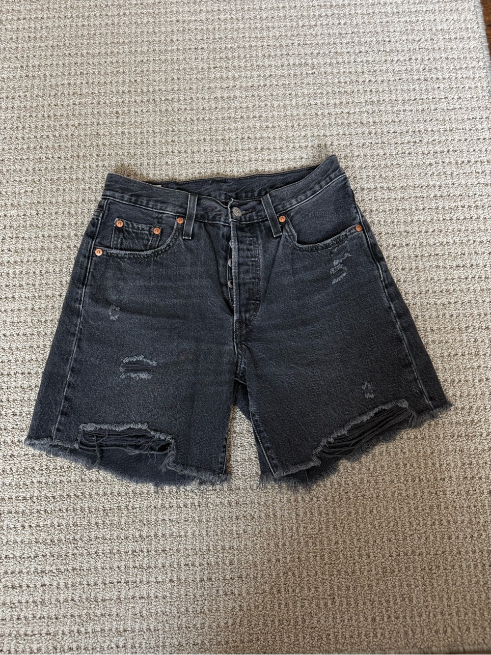 Levi's Big E womens Shorts. Size 25